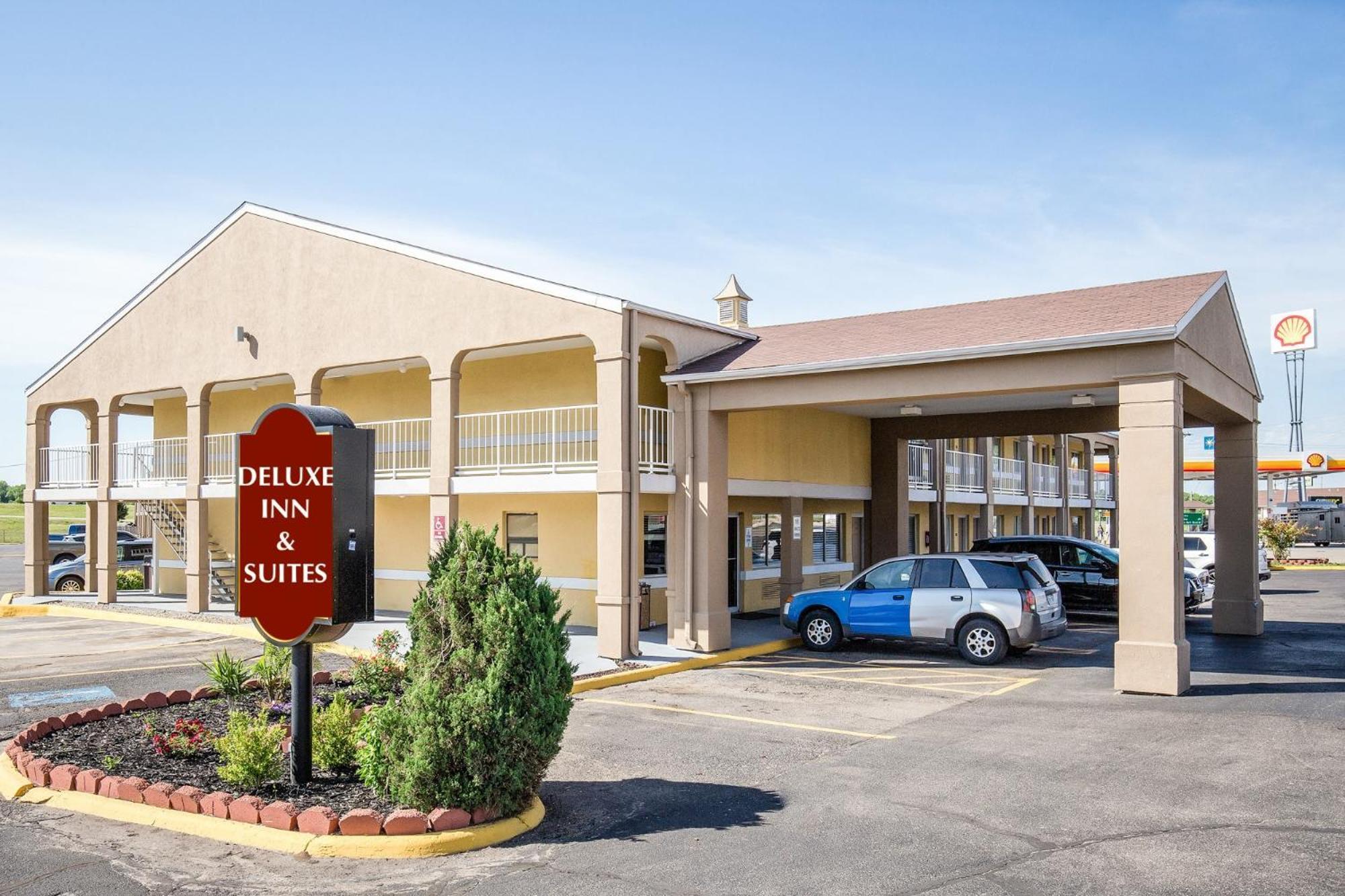 Deluxe Inn & Suites Junction City Exterior foto
